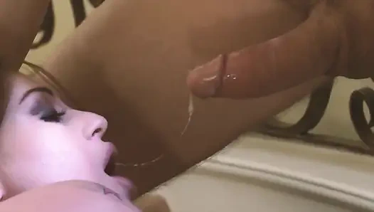 Latin kadın winna sahnesi 1_booty latin esmer çifte sikilmeyi ve üstüne boşalmayı seviyor