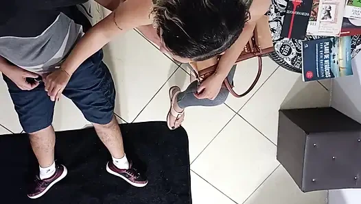 Неожиданный секс в приёмной с незнакомцем.