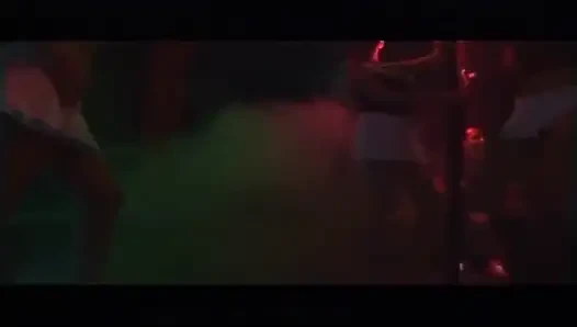 Зрелые шлюшки из клуба, текущая мокрая на диком групповом празднике траха