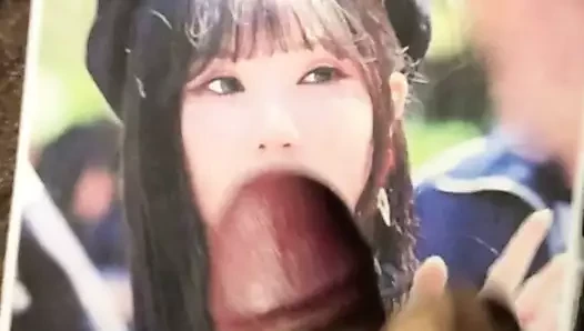Cum üzerinde eunha