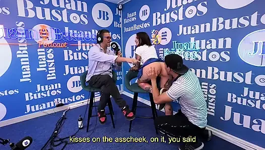Blaze Rager juan bustos podcast'inde büyük yarakla sert anal seks seviyor