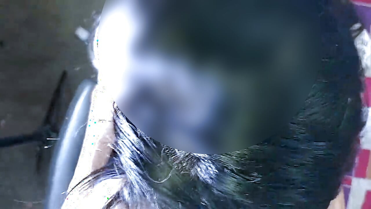 ELECTRICIAN KA KALA MOTA BADA LUND DEKH RAHA NHI GYA WITH AUDIO DESI INDIAN PORN SEX VIDEO