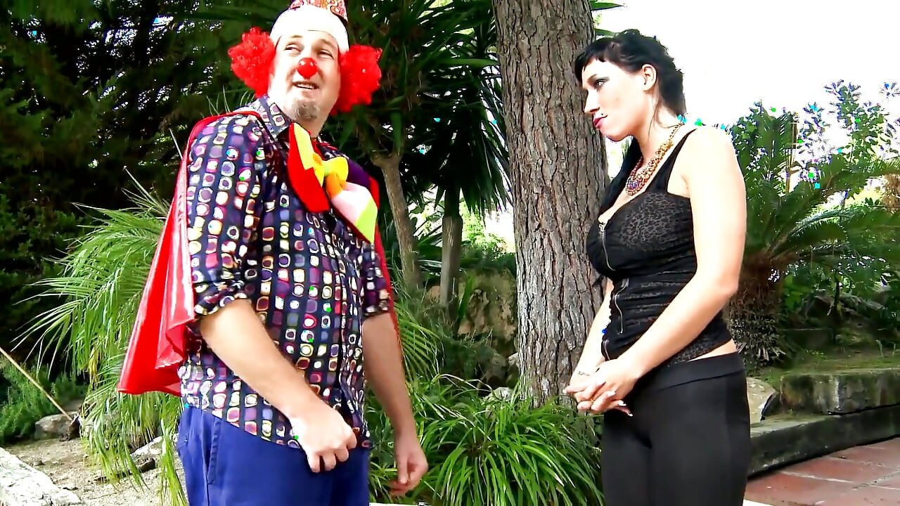 i like having a dildo in my ass and getting fucked hard by strangers