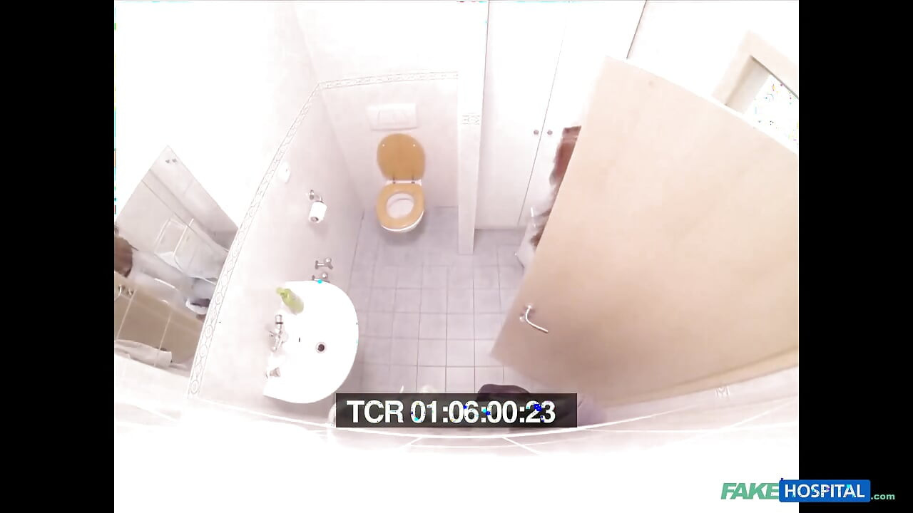 Falskt sjukhus - het ung röv pratad om till fullständig undersökning tar en creampie