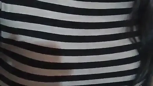 Üvey kız kardeşim Crystal kocası işe gittiğinde evde yerde mastürbasyon yapıyor