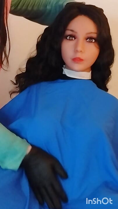 Lindsey haircutting cape modeling session busty sex doll