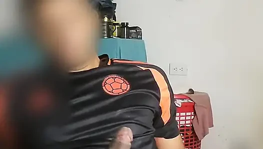 Kolombiyalı Futbolcu Eğleniyor