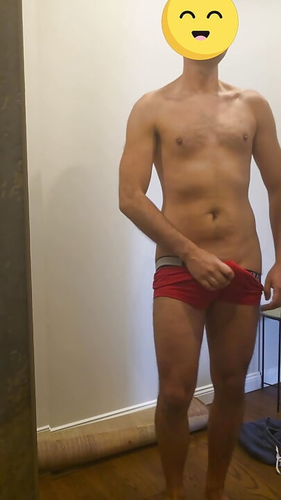 Striptease and shooting a cumshot on a mirror