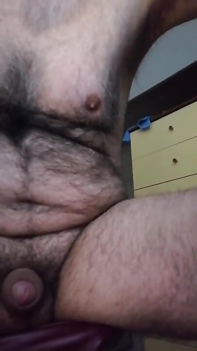 Я кончаю и показываю свою задницу своему канадскому другу!