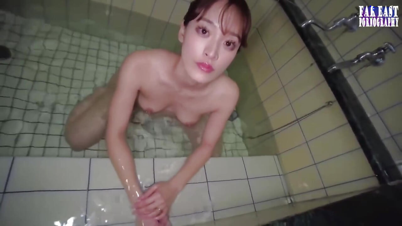 Елегантна нощ на гълтане с покорна съпруга, наслаждаваща се на дълбока топлина под открито небе 23