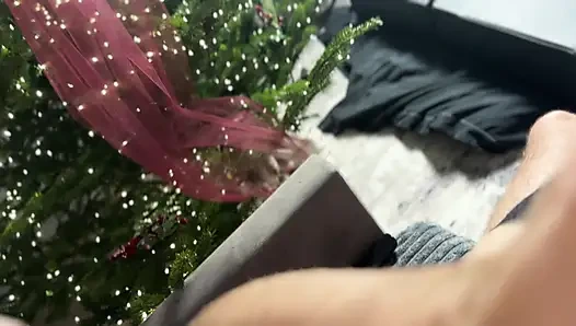 Tante seksi dengan pantat bahenol lagi asik ngentot kontol sampai memeknya dicrot sperma hangat