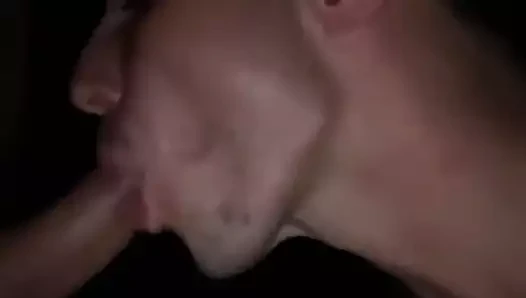 Britanac puši grčki kurac