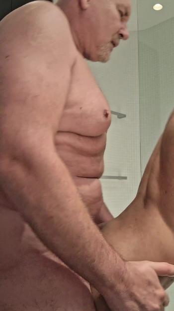 Lucio Sexy Gay Want Daddy Dick.gay Anal Bareback Old and Young