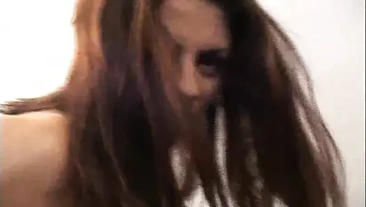 True amateur at home : Sophie likes to be nasty in her apartment