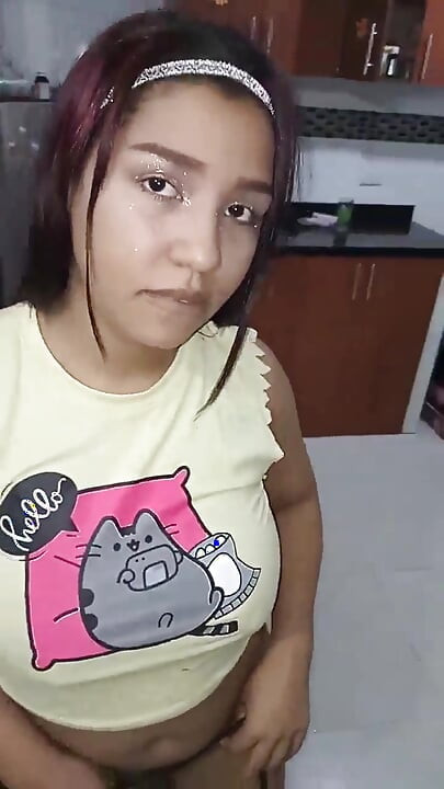 18 year old brunette big saggy tits from New York United States fucking her stepbrother's big dick chamous