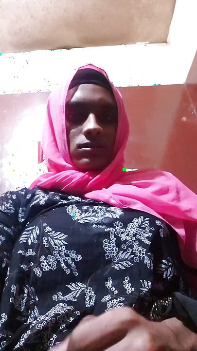Desi shemale masterbation