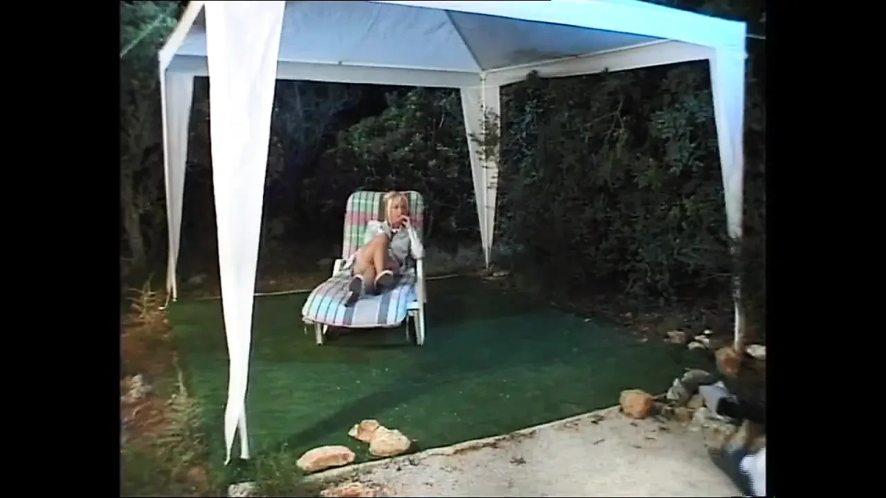 alexandra ross - horny,cumshot