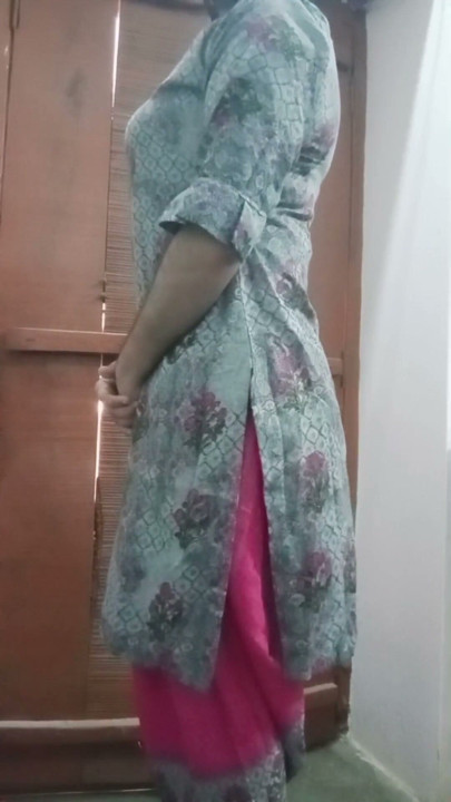 Indian Gay Crossdresser Gaurisissy looking like a housewife in Salwar Kurta xxx | Clip 1