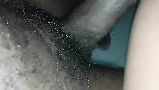 Güney Afrikalı kız tesisatçı tarafından sikiliyor