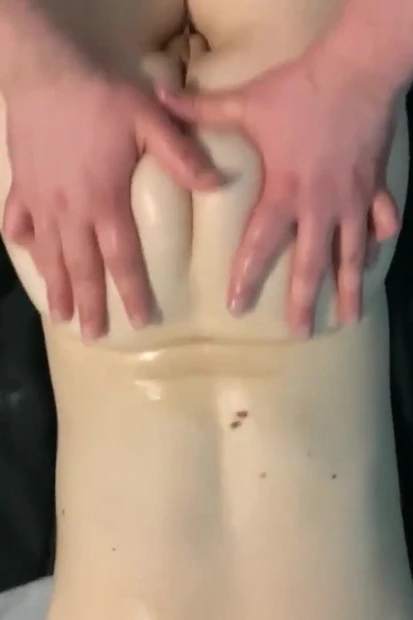 Part #2 She Gets a Sensual Massage From Her Boyfriend with an Amazing Ending
