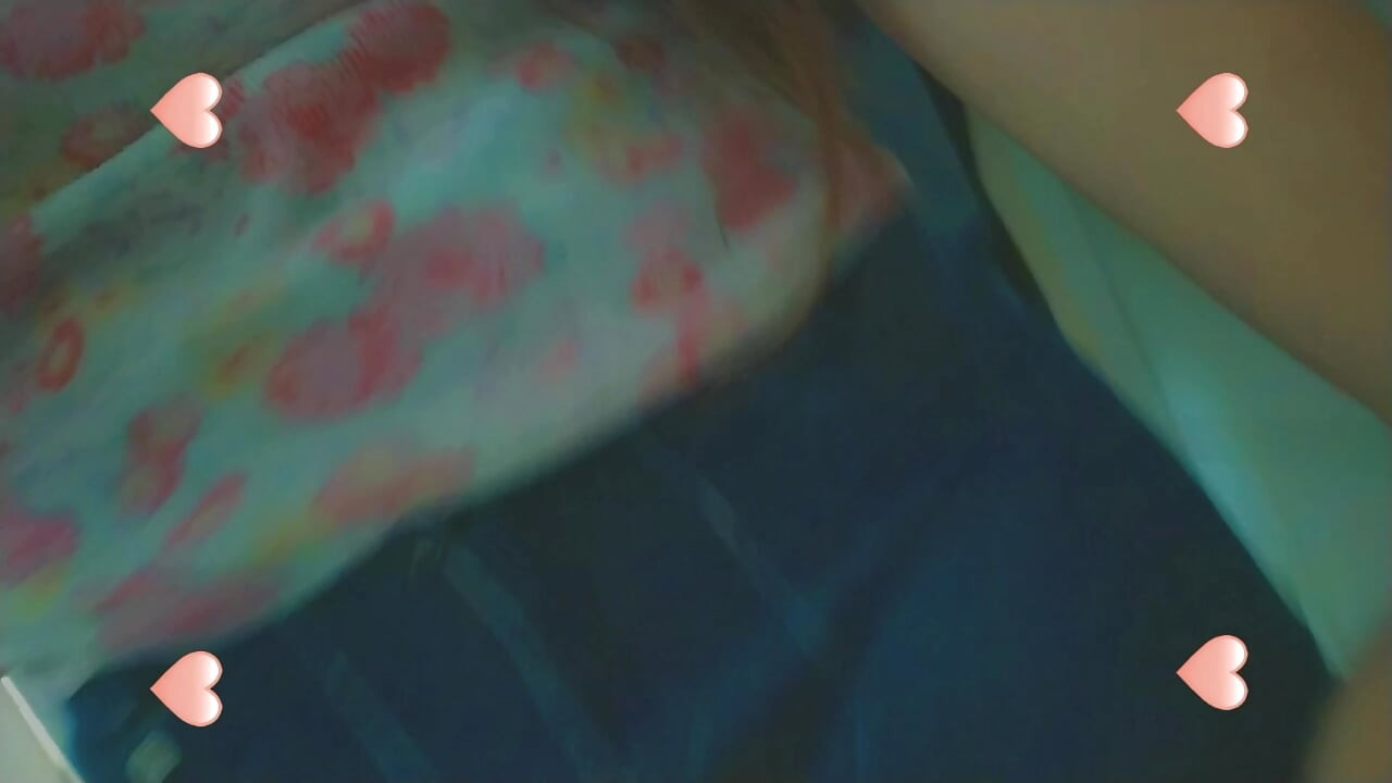 Apenas uma garota fofa. O unboxing do meu vestido novo, mas primeiro vamos tomar banho juntos e brincar