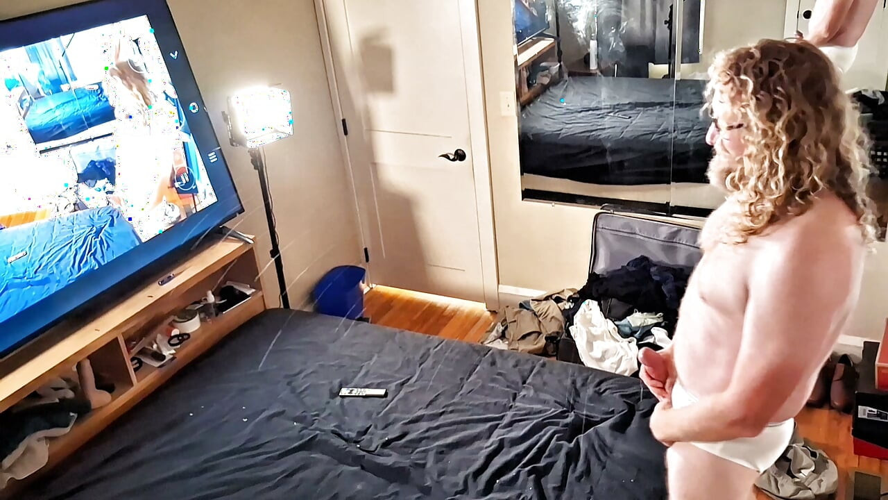 我粗大的雞巴射出超大份量精液，噴滿整張床