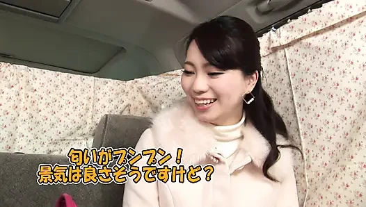 A090B04 A beautiful married woman with a husband who works for a trading company, a hot private room time that can't refuse a street interview!