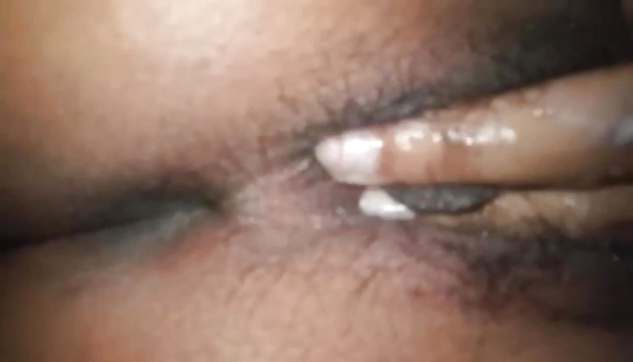 Awek kampus Sri Lanka berkongkek bersendirian di dalam bilik