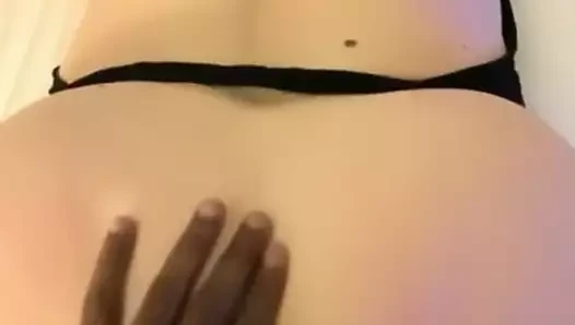 Ben, buz kraliçesi Maryiah Foxxx