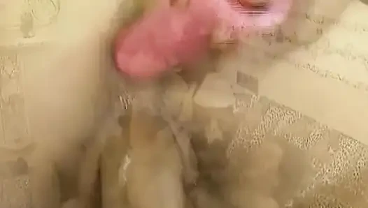 Amateur-schätzchen aus deutschland genießt es, ihren arsch gefickt zu bekommen