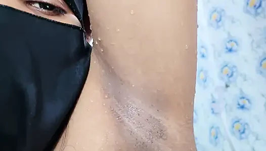 18+ студентка пальцами и обнаженную ванну XXX