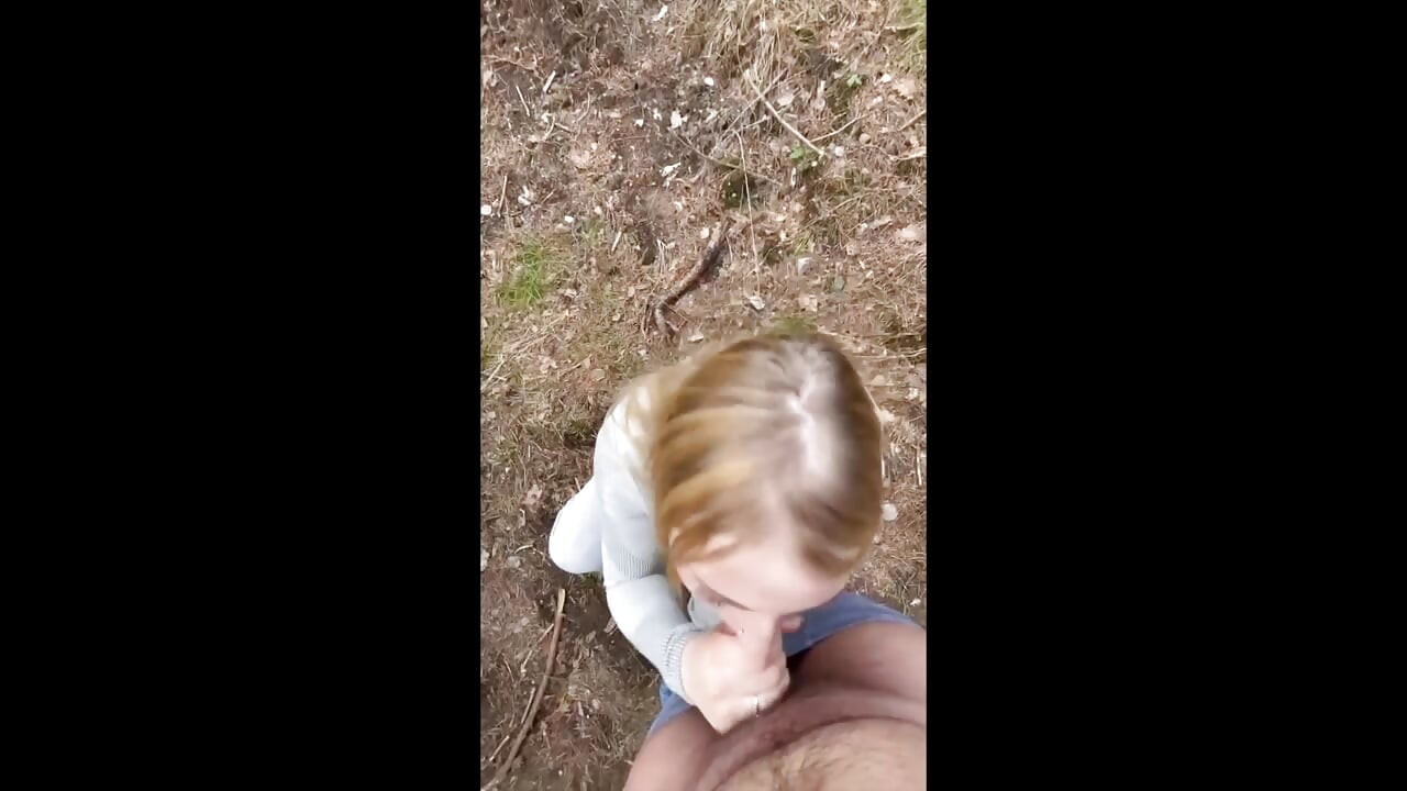 Sočno pušenje kurca i jebanje u šumi! Svrši u moju pičku!.