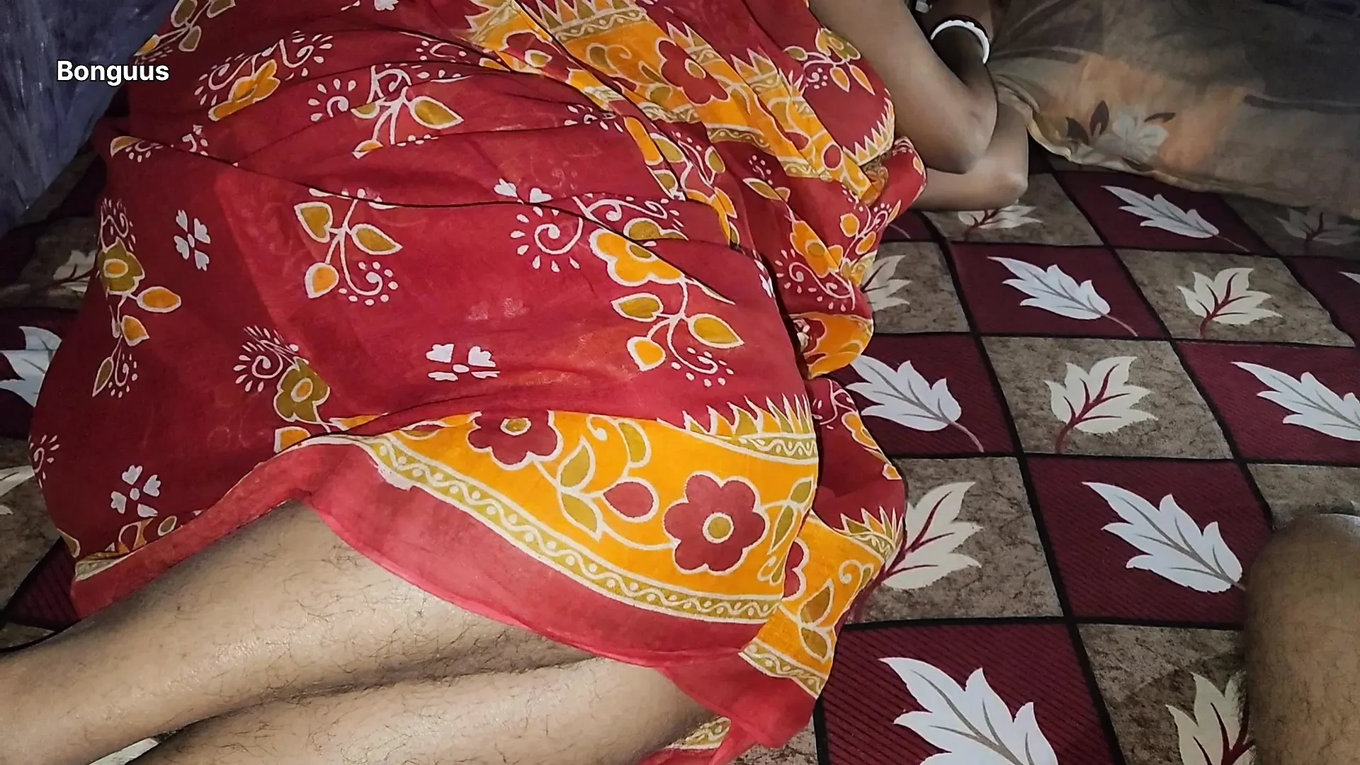Desi Aunty Sharing bed Wet creamy Pussy Hot Sex