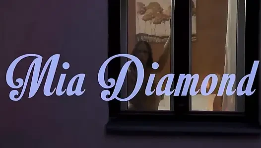 Анальное удовольствие для Mia Diamond!