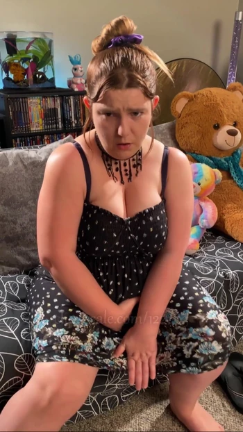 Key moment from "Marie's Edging Orgasm While Modeling and Dancing"