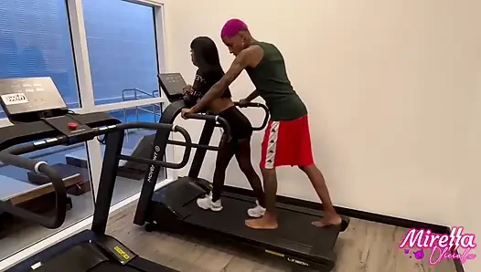 Ich, das dünne, silikonisierte Mädchen von Smart Fit