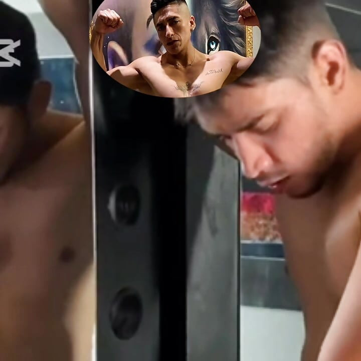 Anal dilatat de pula imensă a unei femei latino superbe!