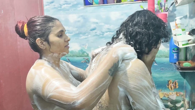 Bath romance with hand job ans penis rub on ass