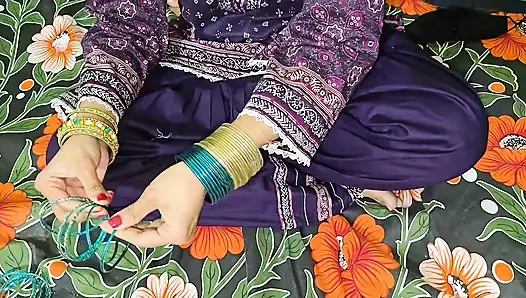 Desi Indian STEP-SISTER-Clear Hindi Audio Moaning