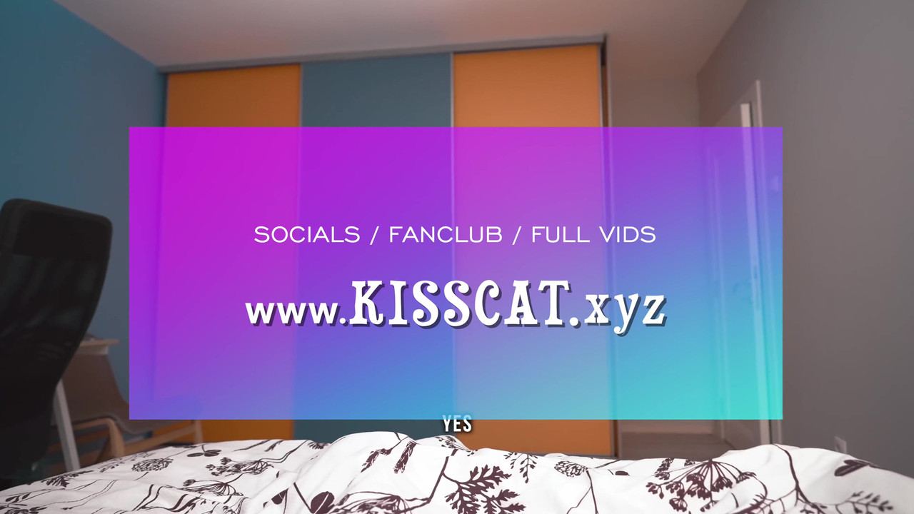 为什么继子和继母睡一张床？继母被中出并玩弄精液 - Kisscat