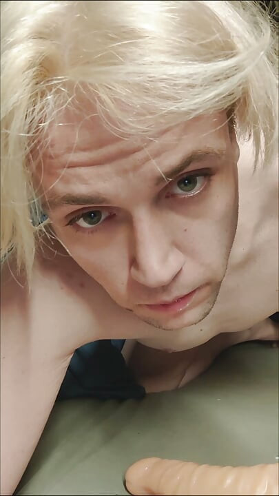 Young German Boy, bubble butt, sweet feet and some cock for your pleasure