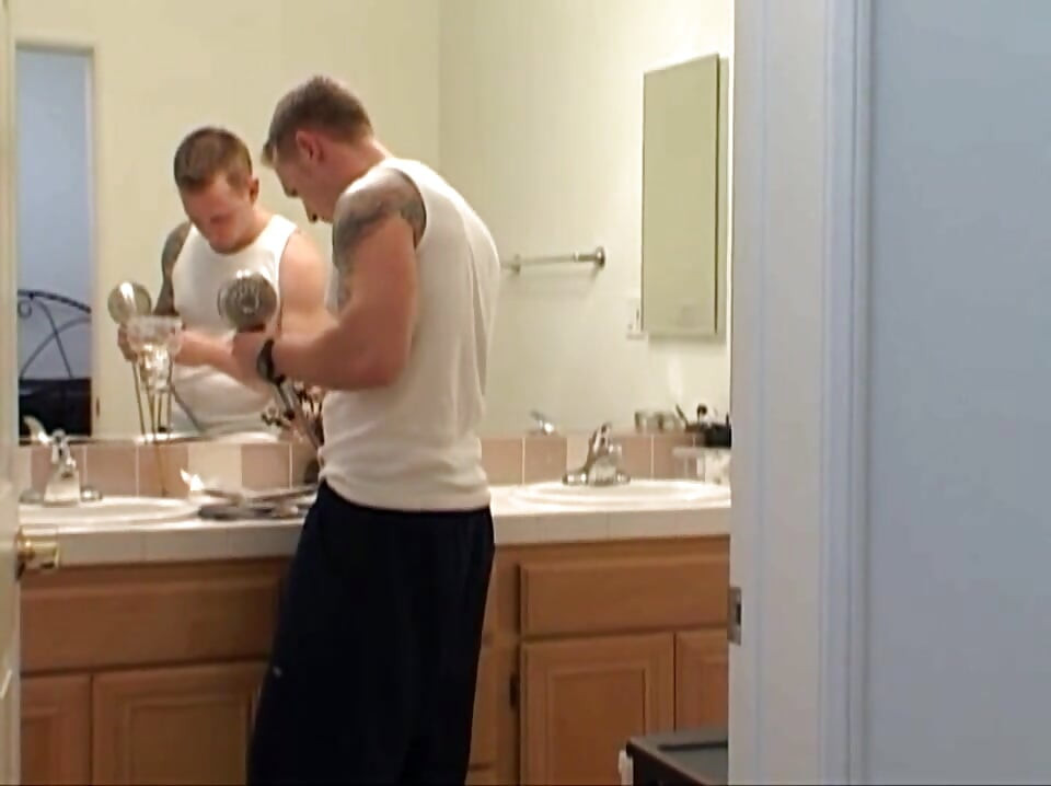 Matrixul de pulă mare și neagră (film porno complet)