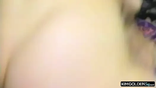 Leidenschaftlicher Oralaustausch mit intensiver Lust