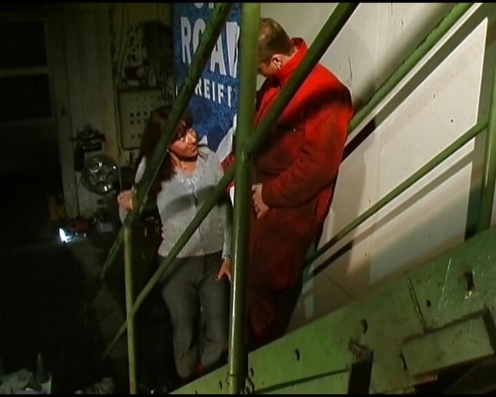 Duitse slet met poesje geneukt werd geneukt na een avondje uit