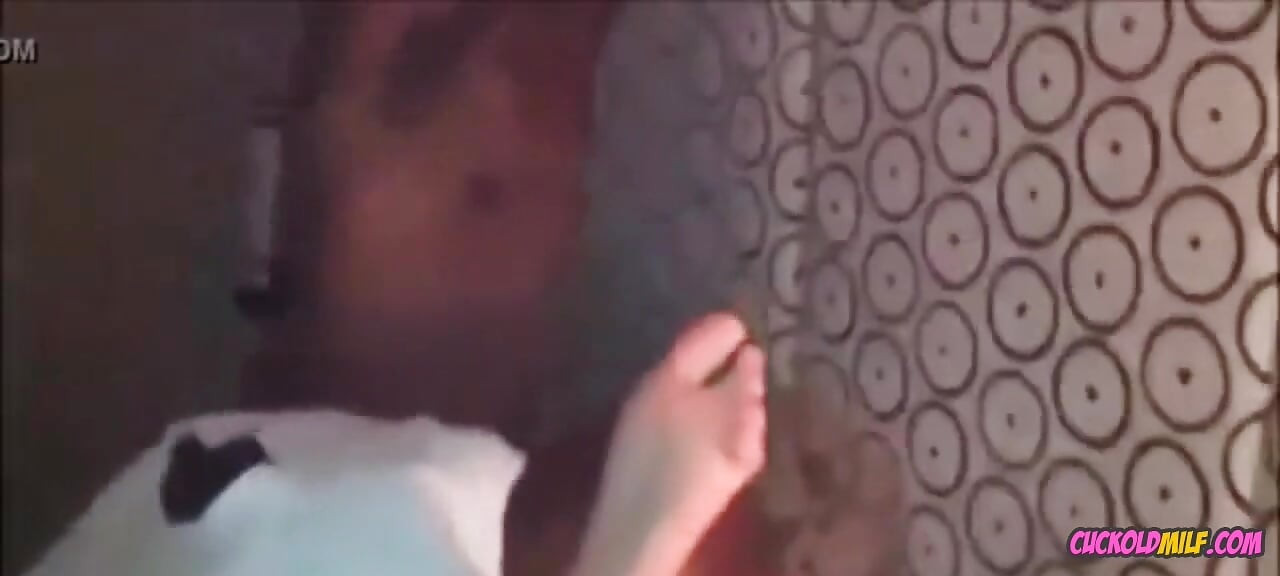 Κερατάς Milf - Γυναίκα που απατά