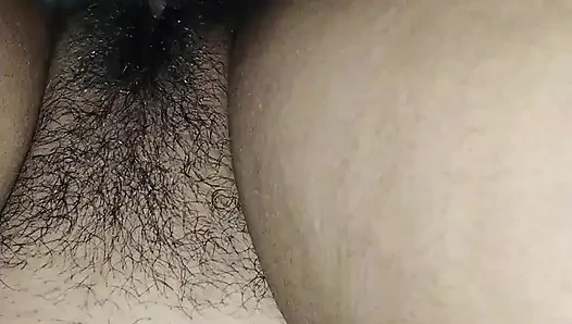 Malam pertama dengan wanita cantik yang penuh gairah malam pertama