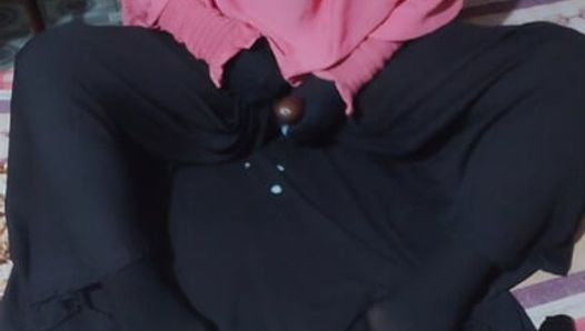 Korte video van Satar Majhabi Mumin Ta'lim. Burka, Niqab, Haat Muz met een mooi gevoel vonden een gelukkig medium