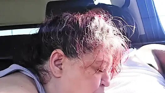 Halka açık döl yutuyor ve büyük zenci sağıyor