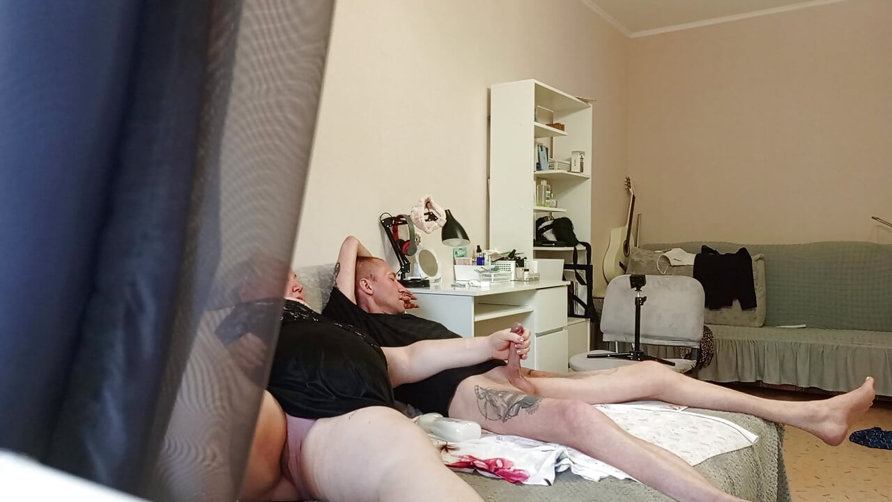 my girlfriend pleasures me by jerking off my dick before cumming