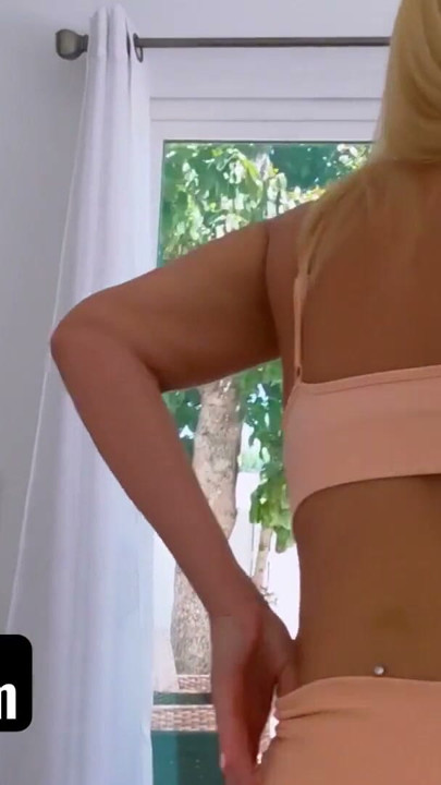 Pervmom - şehvetli orta yaşlı seksi kadın cinsel iyilikler karşılığında üvey oğlundan finansal yardım alıyor | Klip 2